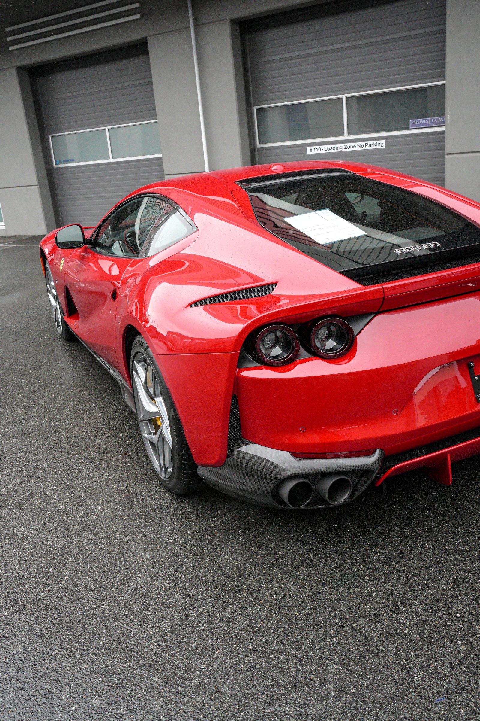 Ferrari 812