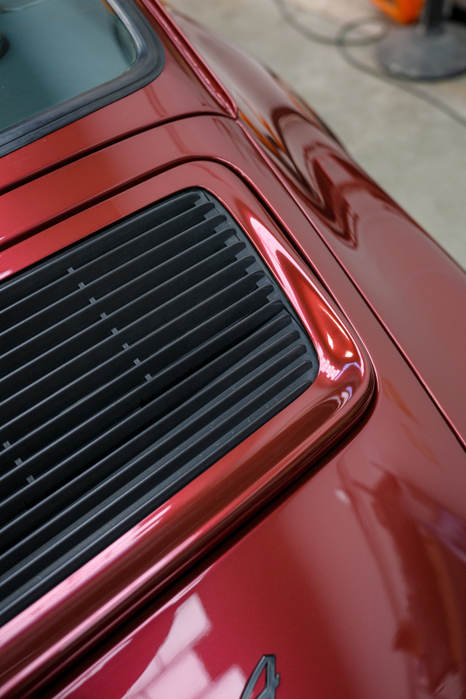 Porsche 964 — Crimson Red Color Change