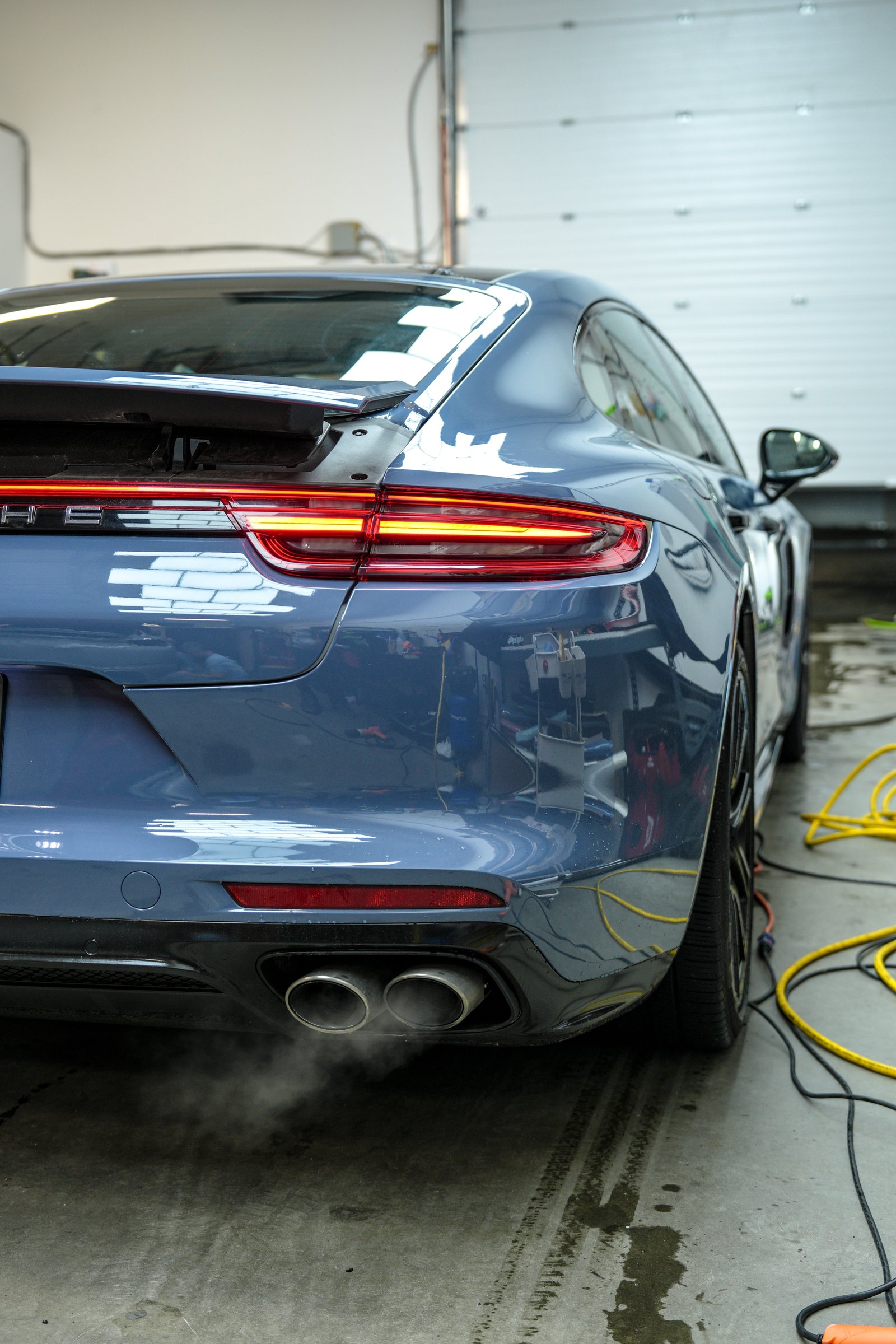 保时捷Panamera — 水泥灰改色