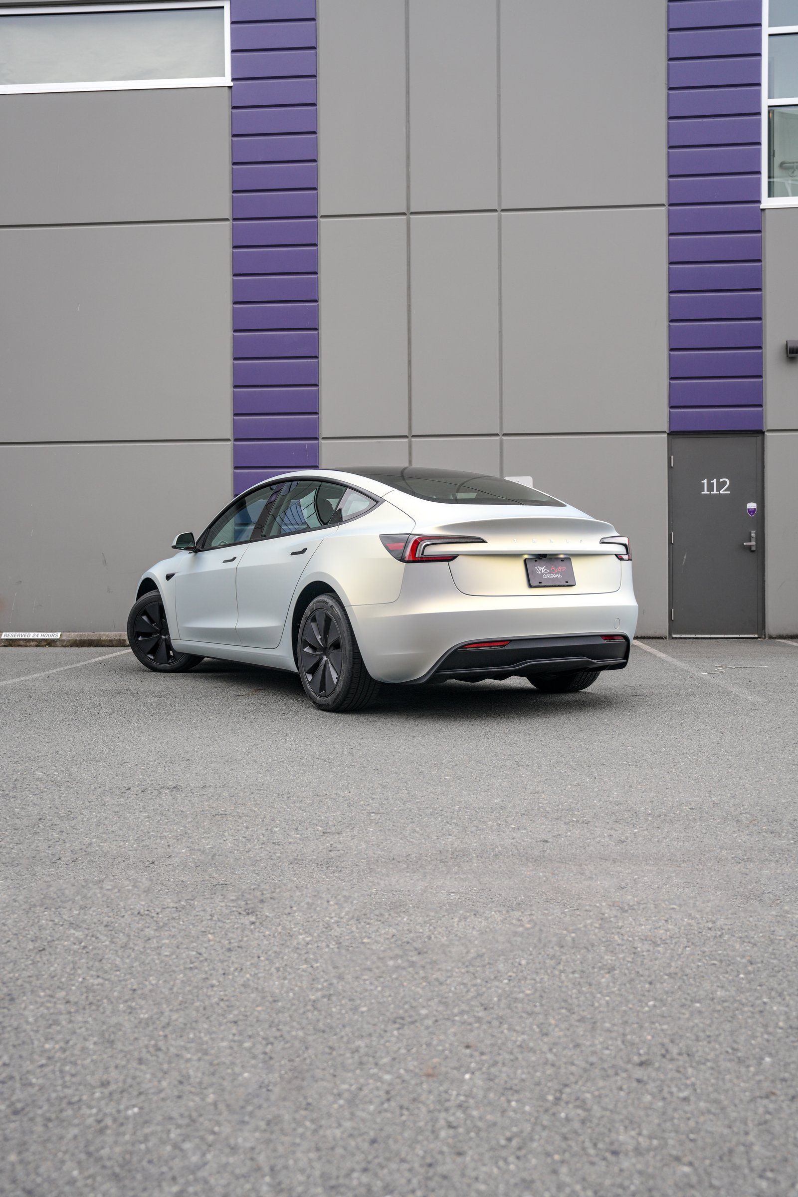 特斯拉Model 3 — 远峰蓝魅金改色