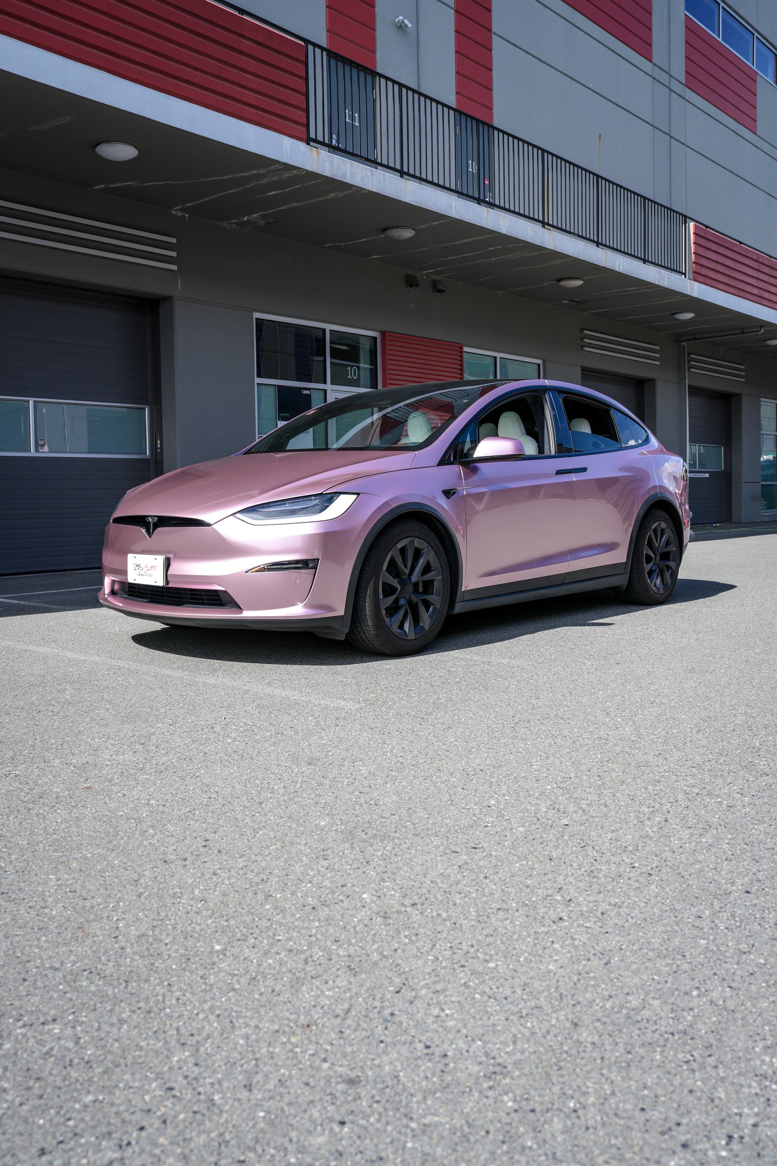 特斯拉Model X — 激情粉改色